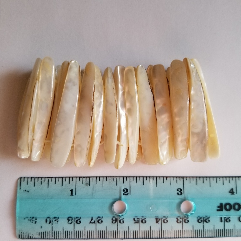 Shell bracelet - Picture 3 of 3